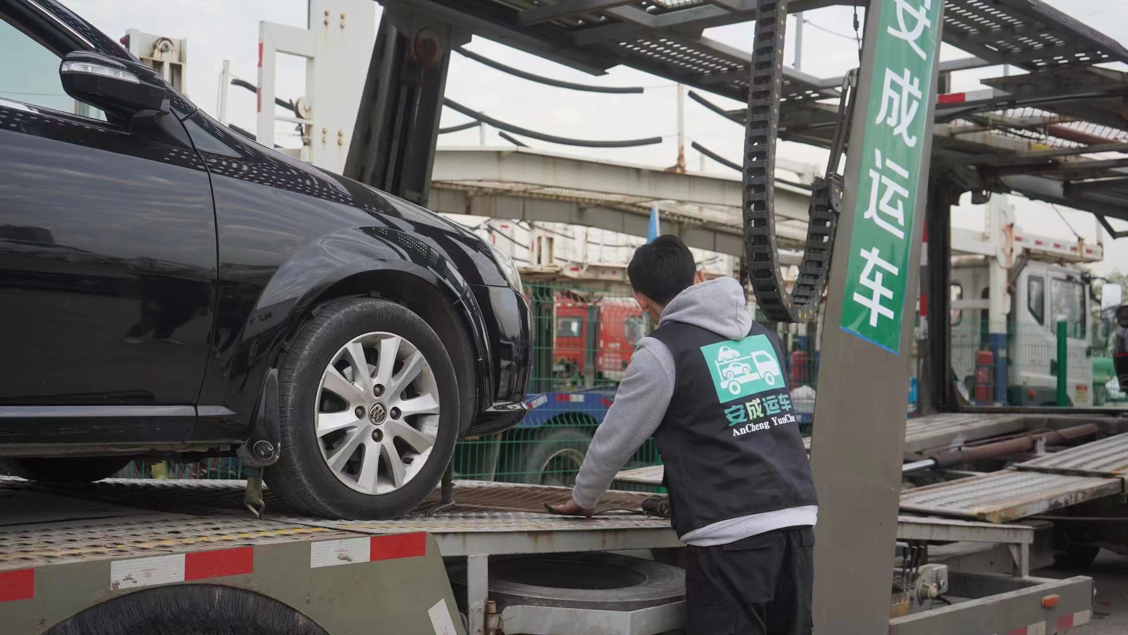 从郑州到昆明轿车托运案例